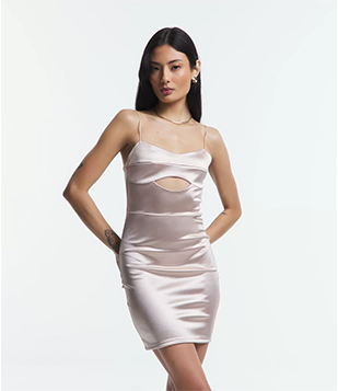 Vestido Curto Em Jersey Com Recorte Vazado E Textura Acetinada Bege Rosado