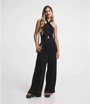 Macacão Pantalona Texturizado Frente Única Com Nó E Amarração Preto