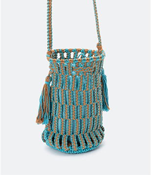 Bolsa De Praia Em Crochê Com Alça Longa E Textura Vazada Azul/ Marrom