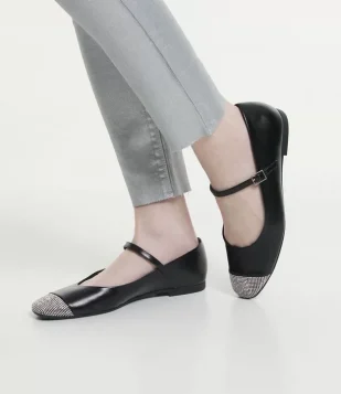 Sapatilha Boneca Com Biqueira De Strass Preto