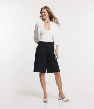 Bermuda Jeans Com Bolsos Preto