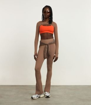 Calça Legging Flare Esportiva em Microfibra com Fenda Marrom