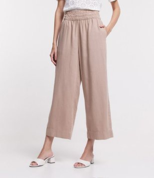 Calça Pantacourt Em Sarja Leve Com Cós Elástico Marrom Claro