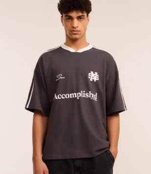 Camiseta Esportiva Oversized em Algodão com Estampa Localizada e Lettering Cinza