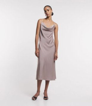 Vestido Slip Dress Midi De Alça Em Tecido Acetinado Bege