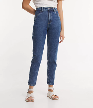 Calça Mom Em Jeans Com Recortes No Bolso Azul