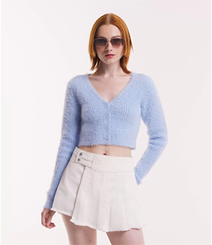 Cardigan Cropped Em Tricô Peludinho Com Abotoamento Frontal Azul