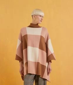 PONCHO ALONGADO EM VISCOSE COM ESTAMPA XADREZ