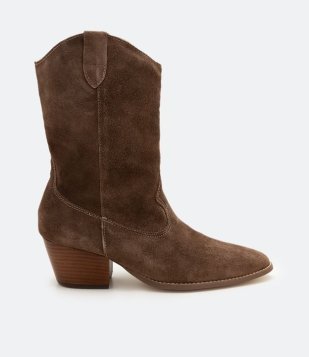 Bota Cano Médio Western Com Bico Redondo Marrom