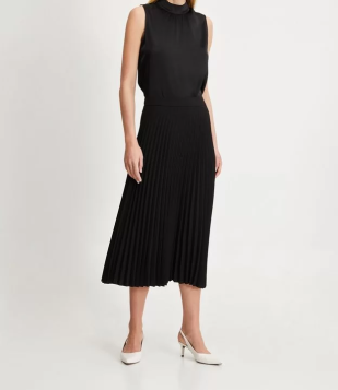 Saia Midi Evasê Em Crepe Plissado Preto