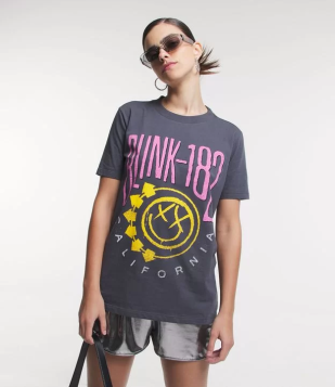 Camiseta Alongada Em Meia Malha Com Estampa Blink 182 Cinza
