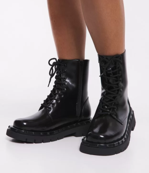 Bota Coturno Em Pu Com Salto Flat Preto
