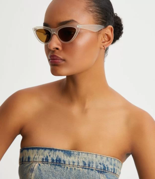 Óculos De Sol Gateado Com Lentes Fume Bege