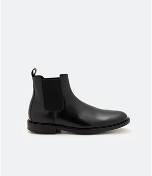 Bota Chelsea Em Couro Com Puxador No Calcanhar Preto