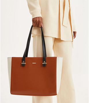 BOLSA SHOPPER GRANDE COM ALÇA DE OMBRO E DETALHES EM METAL