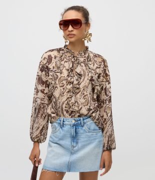 Bata Chiffon com Amarração na Gola e Estampa Paisley Bege e Marrom