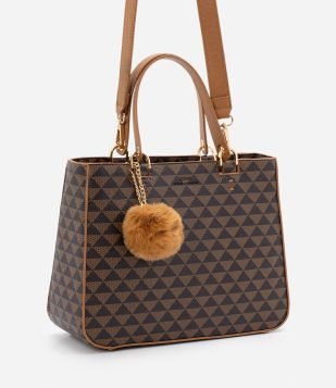 Bolsa Satchel Média com Alças Duplas Estampa de Triângulos e Pompom Marrom
