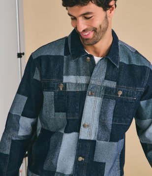 Jaqueta em Jacquard Quadriculado Patchwork com Bolsos Frontais Azul