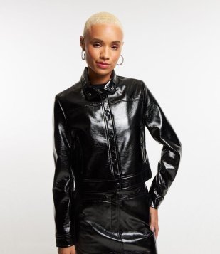 Jaqueta Cropped Em Material Sintético Com Efeito Vinil Preto