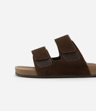 Sandália Slide em Camurça e Tiras com Velcro Marrom]