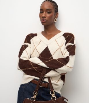 Suéter Regular em Tricô Xadrez Argyle Bege