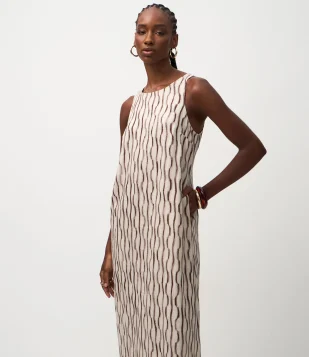 Vestido Midi Evasê com Alças Largas em Viscolinho Bege