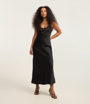 Vestido New Midi em Cetim com Detalhe em Renda no Busto Preto