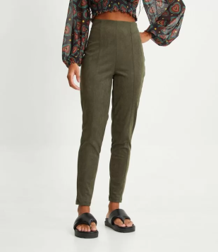 Calça Legging Em Material Sintético Com Frisos Verde Militar