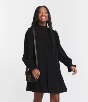 Vestido Curto Em Viscose Com Gola Alta E Lastex Preto