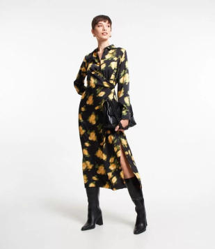 Vestido Midi Em Tecido Acetinado Com Transpasse Frontal Preto