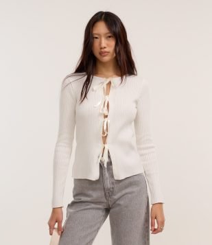 Blusa em Tricô com Lacinhos Frontais Branco