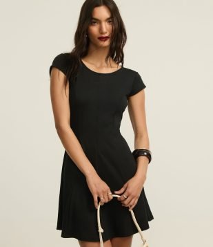Vestido Curto em Ponto Roma com Recortes Preto