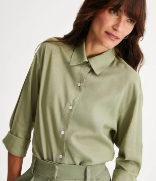 Camisa Alongada Em Viscose Texturizada Com Manga Longa Verde