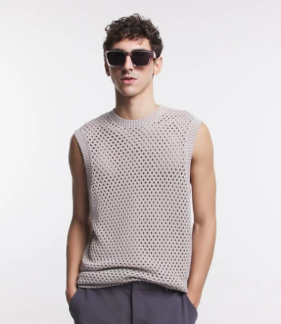 Colete Alongado Em Tricô Com Detalhes Vazados Bege