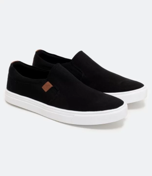 Tênis Slip On Com Recortes E Etiqueta Aplicada Preto