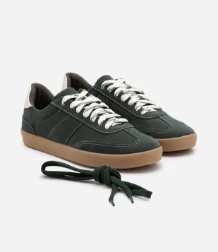 Tênis Street Caixa Baixa Com Recortes E Cadarço Extra Verde