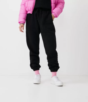 Calça Jogger Comfy Em Moletom Com Forro Fleece E Cós Elástico Preto