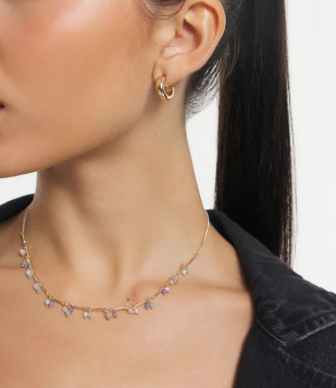 Conjunto Brinco E Colar Curto Em Metal Com Pingente De Cristais Dourado