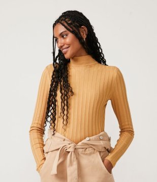 Blusa Em Tricô Canelado Com Gola Alta E Manga Longa Bege Médio