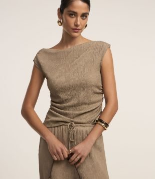 Blusa Ombro a Ombro com Drapeado na Lateral Bege