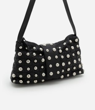 Bolsa Baguete Média em PU com Lapela Frontal e Aplicação de Studs Frontais Preto