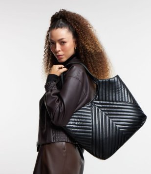 Bolsa Shopper Grande Com Textura Matelassê Preto