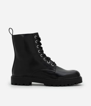 Bota Coturno em PU com Cadarço Preto