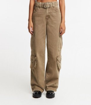Calça Wide Leg Cintura Alta Em Sarja Com Bolsos Cargo Marrom Caramelo