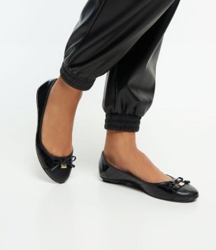 Sapatilha Comfort Com Bico Diferenciado E Lacinho Moleca Preto