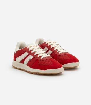 Tênis Chuteira Vintage com Recortes Vermelho