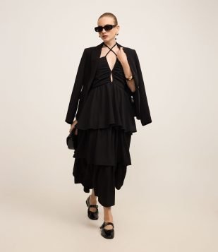 Vestido Evasê Midi Frente Única com Babados na Saia Preto