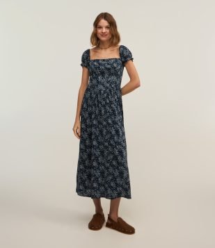 Vestido Midi em Viscose com Lastex e Estampa Floral Liberty Azul Marinho
