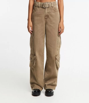 Calça Wide Leg Cintura Alta Em Sarja Com Bolsos Cargo Marrom Caramelo