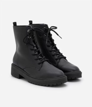 Bota Coturno Com Atacador E Sola Tratorada Preto